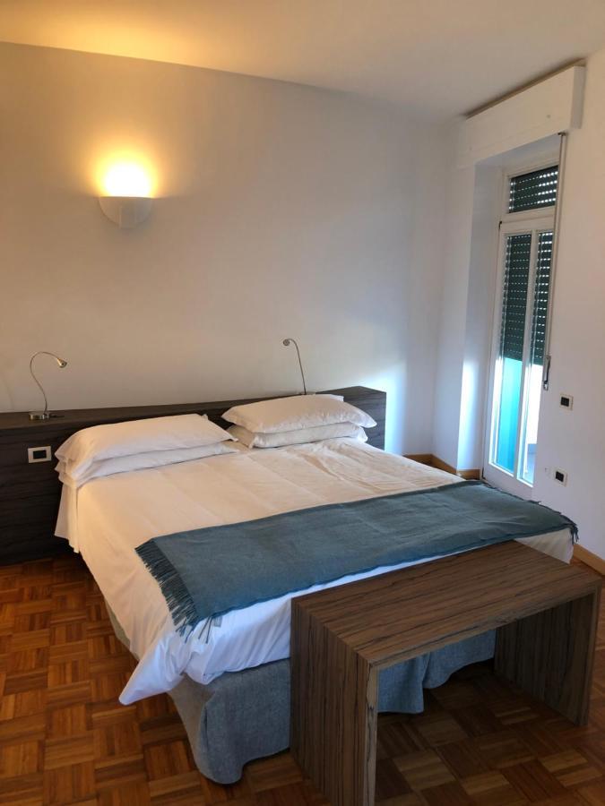 Albergo Del Sole Porto Valtravaglia Kültér fotó