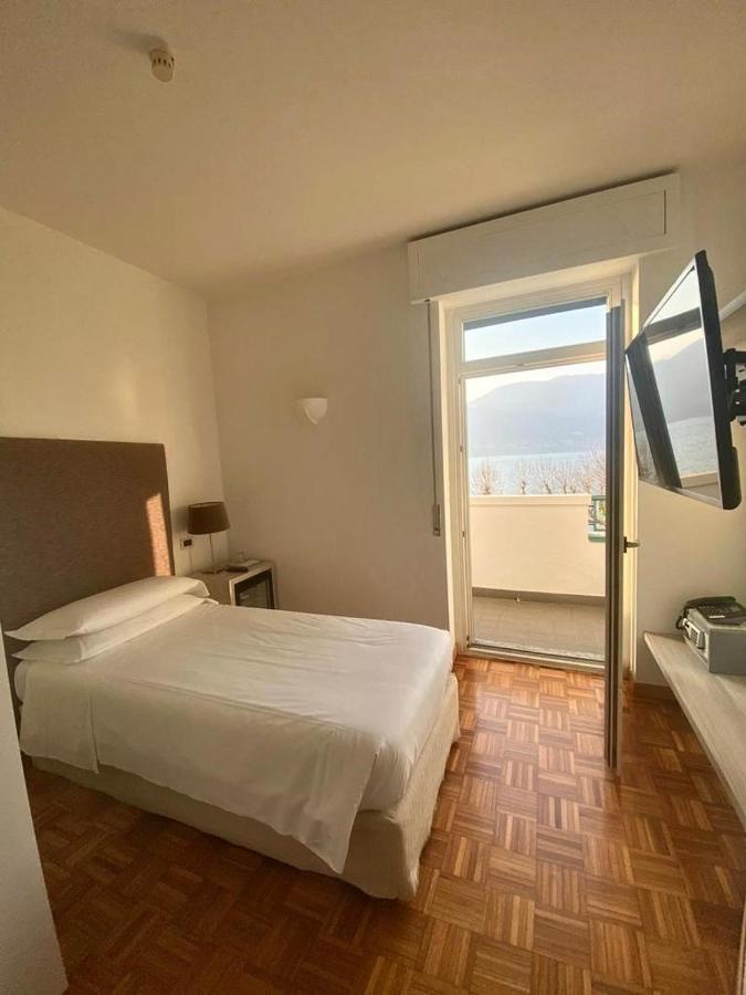Albergo Del Sole Porto Valtravaglia Kültér fotó