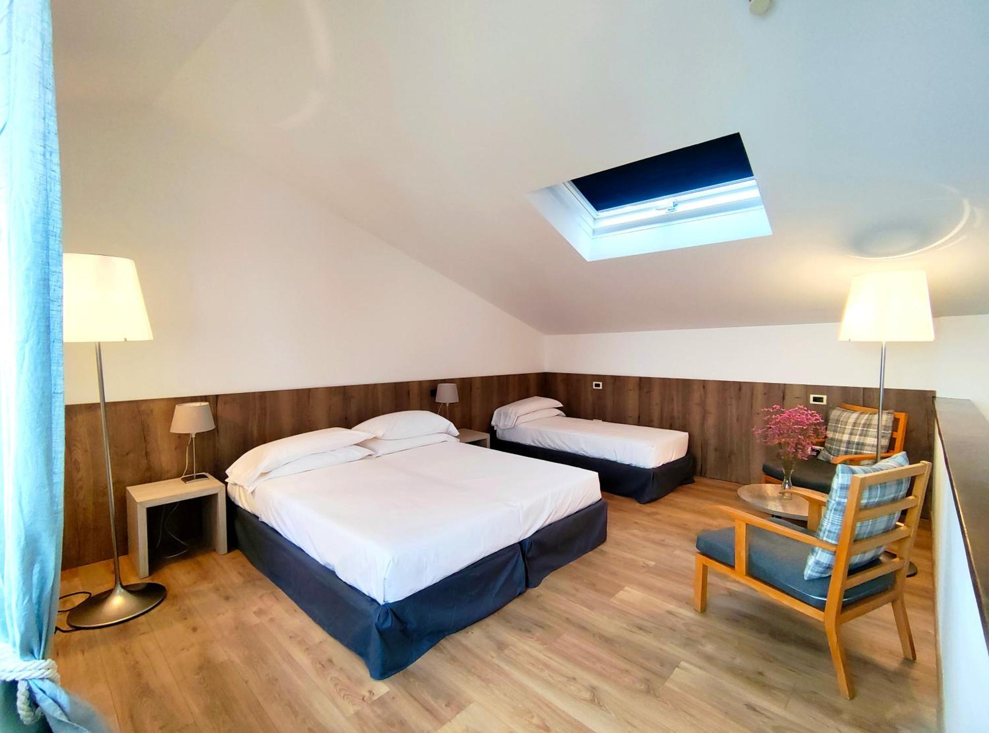Albergo Del Sole Porto Valtravaglia Kültér fotó