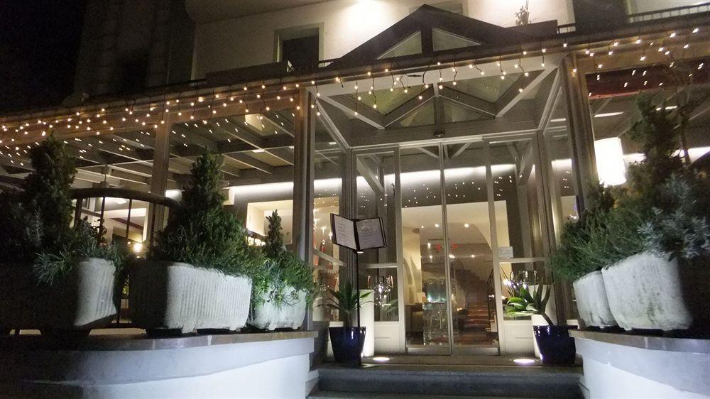 Albergo Del Sole Porto Valtravaglia Kültér fotó